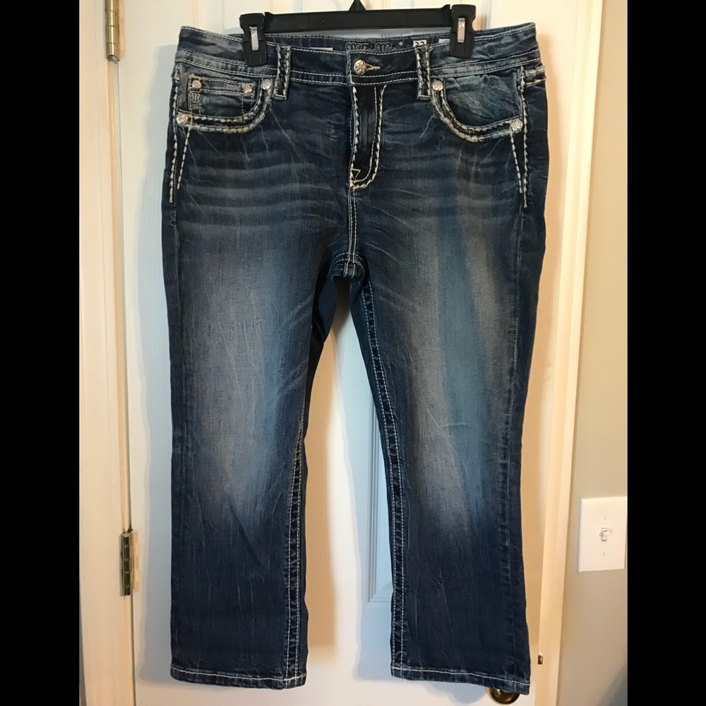 Miss Me Cropped Jeans Size 32